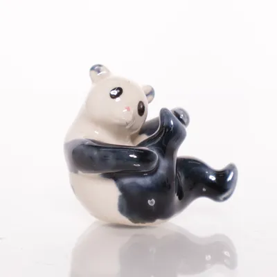 Figurine (White, Black)