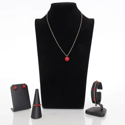 Jewelry set (Red, Gold) Unknown metal