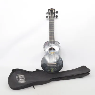 Ukulele (Black, Multicolored) from Mahalo