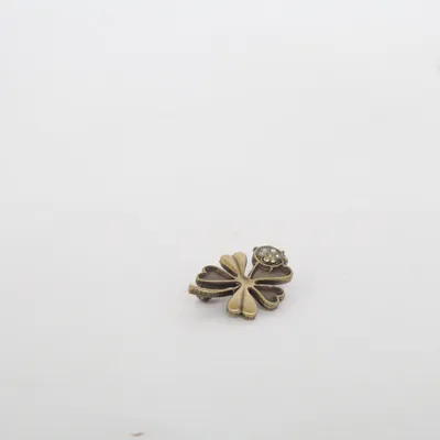 Broche (Or) Métal inconnu