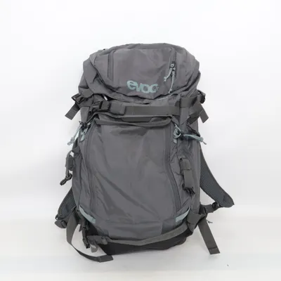 Campingryggsäck (Grå) från Evoc
