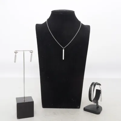 Parure de bijoux (Argent) de Manguun Métal inconnu