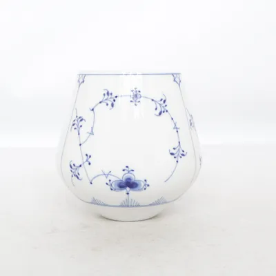 Vase (Blue Fluted Plain) fra Royal Copenhagen