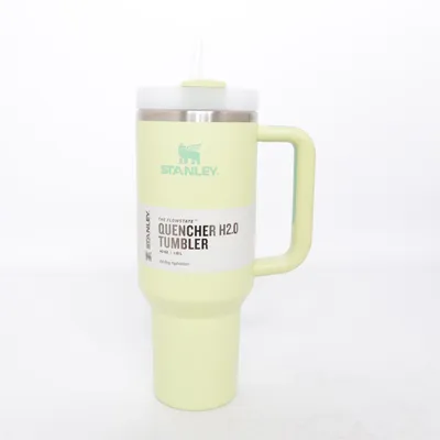 Thermos mug (Quencher H2.0 Tumbler) from Stanley