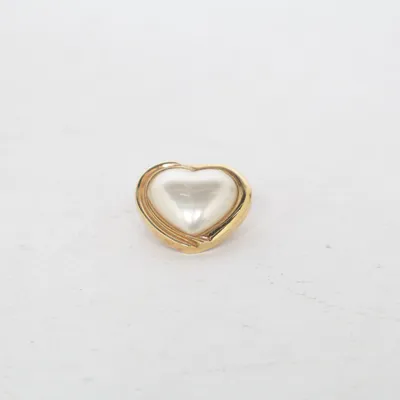 Brooch (Gold, White) Unknown metal