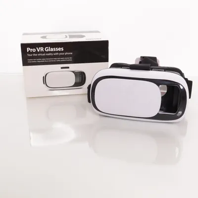 VR goggles (Black, White) from Linocell