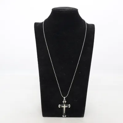 Halsband (Kors ) Okänd metall