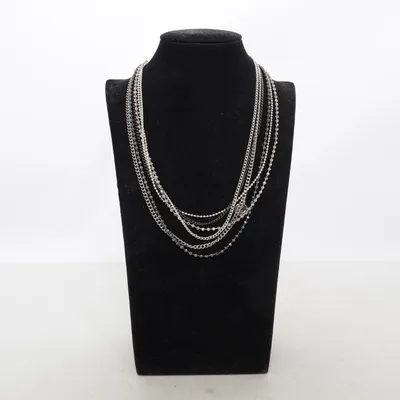 Halsband (Silverfärgad, Svart) från Våga Okänd metall