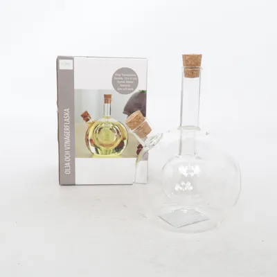 Dressing bottle (Olja Och Vinägerflaska) from Form Living