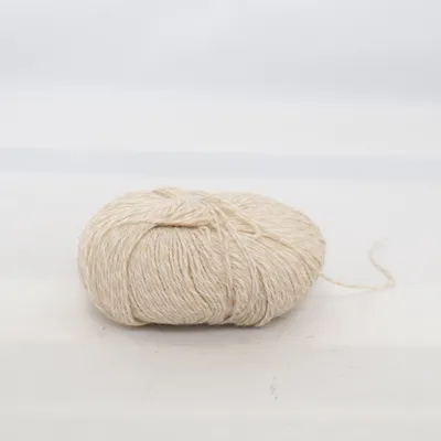 Garn (Beige) från Adlibris Alpackaull
