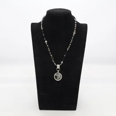 Halsband (Svart, Silverfärgad) från Pearls for Girls Okänd metall