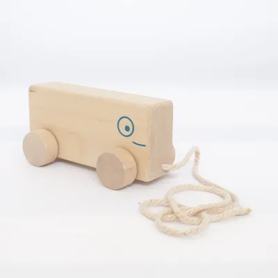 Jouet à tirer (Beige) de Micki Leksaker