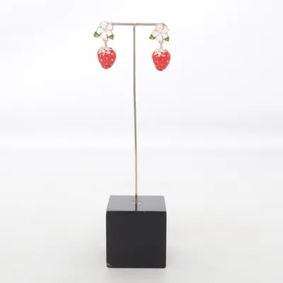 Oorbellen (Rood, Wit, Goud) Onbekend materiaal