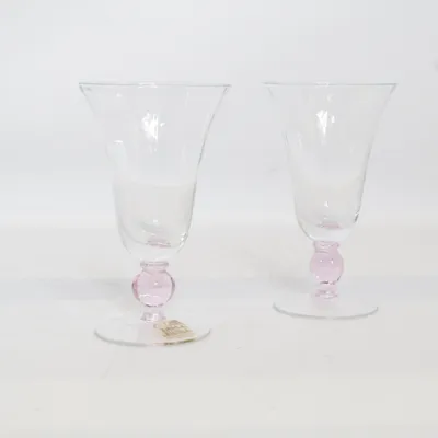 Wine glass (Transparent, Pink) from Villa Collection