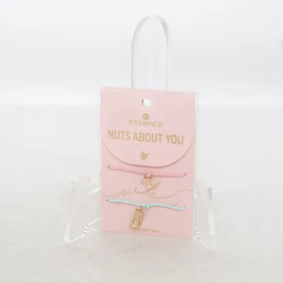 Parure de bijoux (Nuts About You) de Essence Métal inconnu