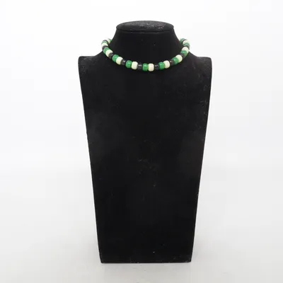 Collier (Noir, Vert, Blanc) Métal inconnu