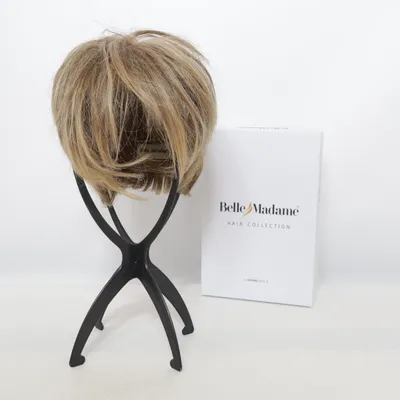 Peruk (Snedlugg, uppklippt i nacken) från Belle Madame
