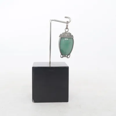 Pendentif (Vert, Argent) Métal inconnu