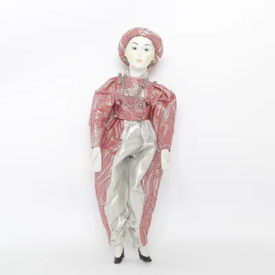 Poupée en porcelaine (Rouge, Argent, Noir)
