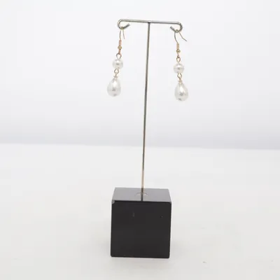 Örhängen (Vit, Guldfärgad) Okänd metall