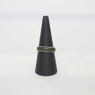 Ring (Grön, Silverfärgad) Okänd metall