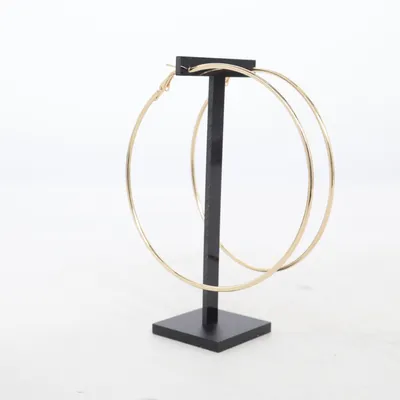 Örhängen (Guldfärgad) Okänd metall