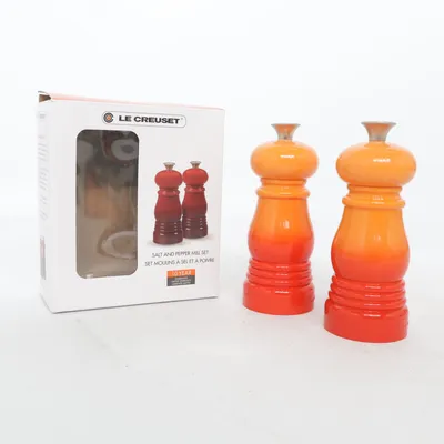 Salt & Pepper grinder from Le Creuset