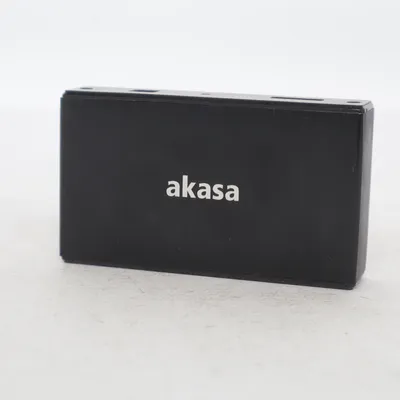USB hub from Akasa