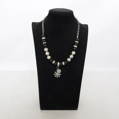 Halsband (Svart, Silverfärgad) från Diddi Okänd metall