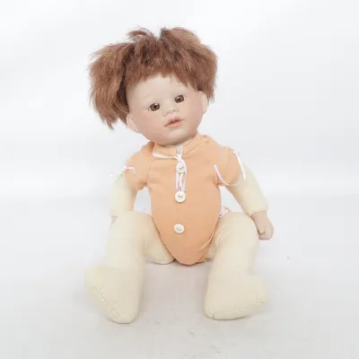 Dukke (Orange, Beige) fra Peaches