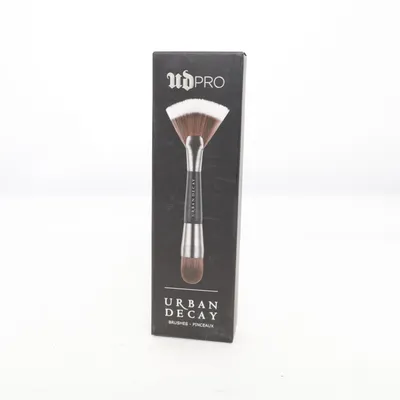 Sminkborste (Svart) från Urban Decay