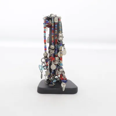 Bracelet (Bleu, Rouge, Argent) Métal inconnu