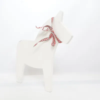 Dalecarlian horse (White, Red)