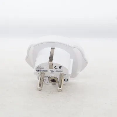 Adapter (World To Europe 1.0) from Skross