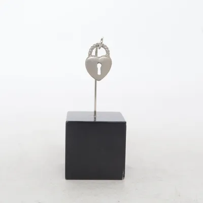 Pendant (Silver) Unknown metal