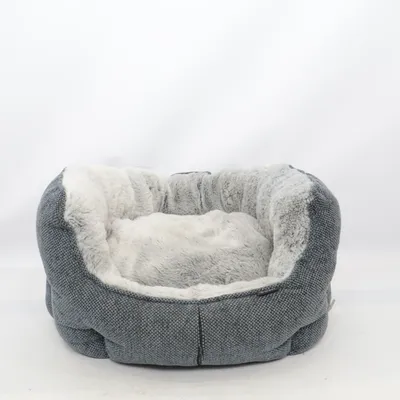 Husdjurssäng (Grå) från Traxx