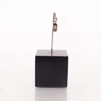 Charm (Silver) Unknown metal