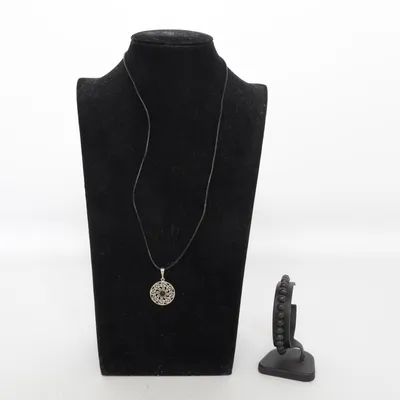 Jewelry set (Black, Silver) Unknown metal