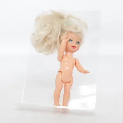 Pop (Mattel doll, vintage doll, collectible doll, mini doll figure, retro toy, blonde doll, nostalgic childhood toy, vintage Mattel toy, cute doll figure, small fashion doll, 90s toy aesthetic, y2k childhood nostalgia, classic toy collectible, retro children’s toy, doll collector item, vintage play doll, kawaii aesthetic toy, old school toy, nostalgic decor item, cute miniature doll, throwback toy, collectible figure, dollhouse accessory, childhood memories aesthetic, retro pop culture toy, vintage plastic doll, toy collector aesthetic, cute retro collectible, timeless toy design, playful vintage vibe y2k aesthetic, nostalgic aesthetic, 90s nostalgia, 2000s childhood vibe, toy collector aesthetic, tiktok nostalgia, pinterest aesthetic, retro core, kawaii aesthetic, dollcore style, soft girl aesthetic, dreamy nostalgic vibe, vintage toy aesthetic, cutecore vibe, playful aesthetic, tumblr nostalgia, kidcore aesthetic, pastel aesthetic, old school vibe, internet nostalgia, wholesome aesthetic, quirky decor style, collector aesthetic, retro childhood memories, aesthetic room decor, cute vintage vibe, throwback aesthetic, pop culture nostalgia, fairycore vibes, dreamy) van Mattel