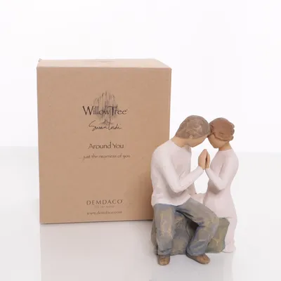 Figur (Hvid, Blå, Brun) fra Willow Tree