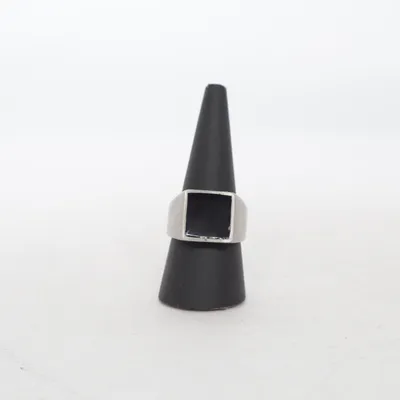 Chevalière (Argent, Noir) Métal inconnu