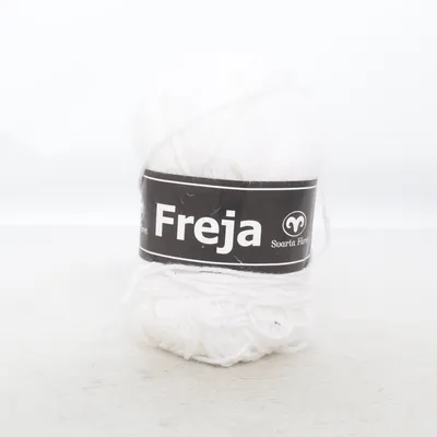 Yarn (Freja) from Svarta Fåret Acrylic