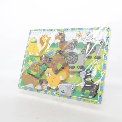 Activity toy (Multicolored) from Melissa & Doug