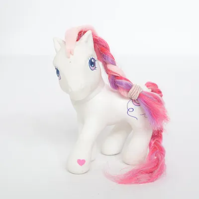 Leksaksdjur (Vit, Rosa, Lila) från Hasbro