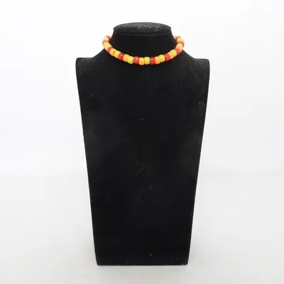 Ketting (Rood, Geel, Oranje) Onbekend materiaal
