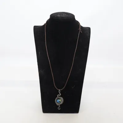 Halsband (Svart) Okänd metall