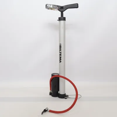 Cykelpump (Silverfärgad, Svart, Röd) från Biltema