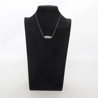 Halsband (Silverfärgad) från Edblad Okänd metall