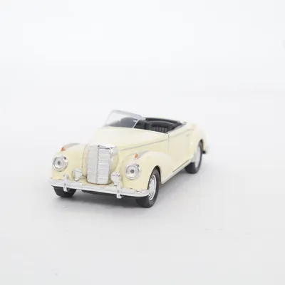 Voiture modèle réduit (1955 Mercedes-Benz 300S) de Welly