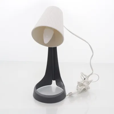 Bureaulamp (B1902) van IKEA